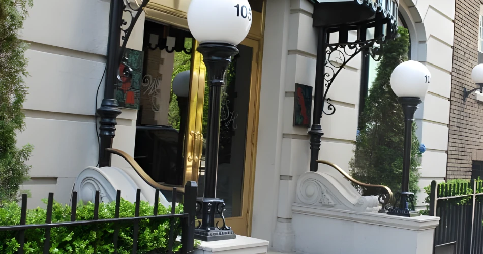 Top 10 Hotels Near NYU for Every Type of Traveler